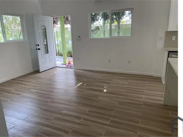 2961 W Rome Ave #B, Anaheim, CA 92804