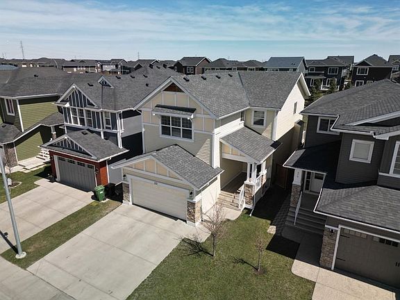 4th image of 30 W Redstone Parade NE