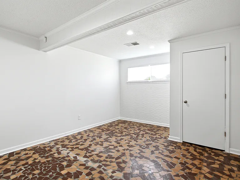 10-1803 Benton St-38_06172026