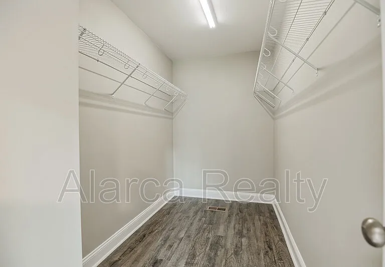 1219 Skyview Rd — Photo 18