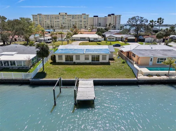 11533 48TH AVENUE N, ST PETERSBURG, FL 33708