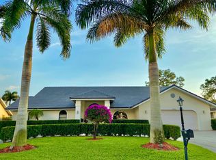 2322 Queens Way, Naples, FL 34112