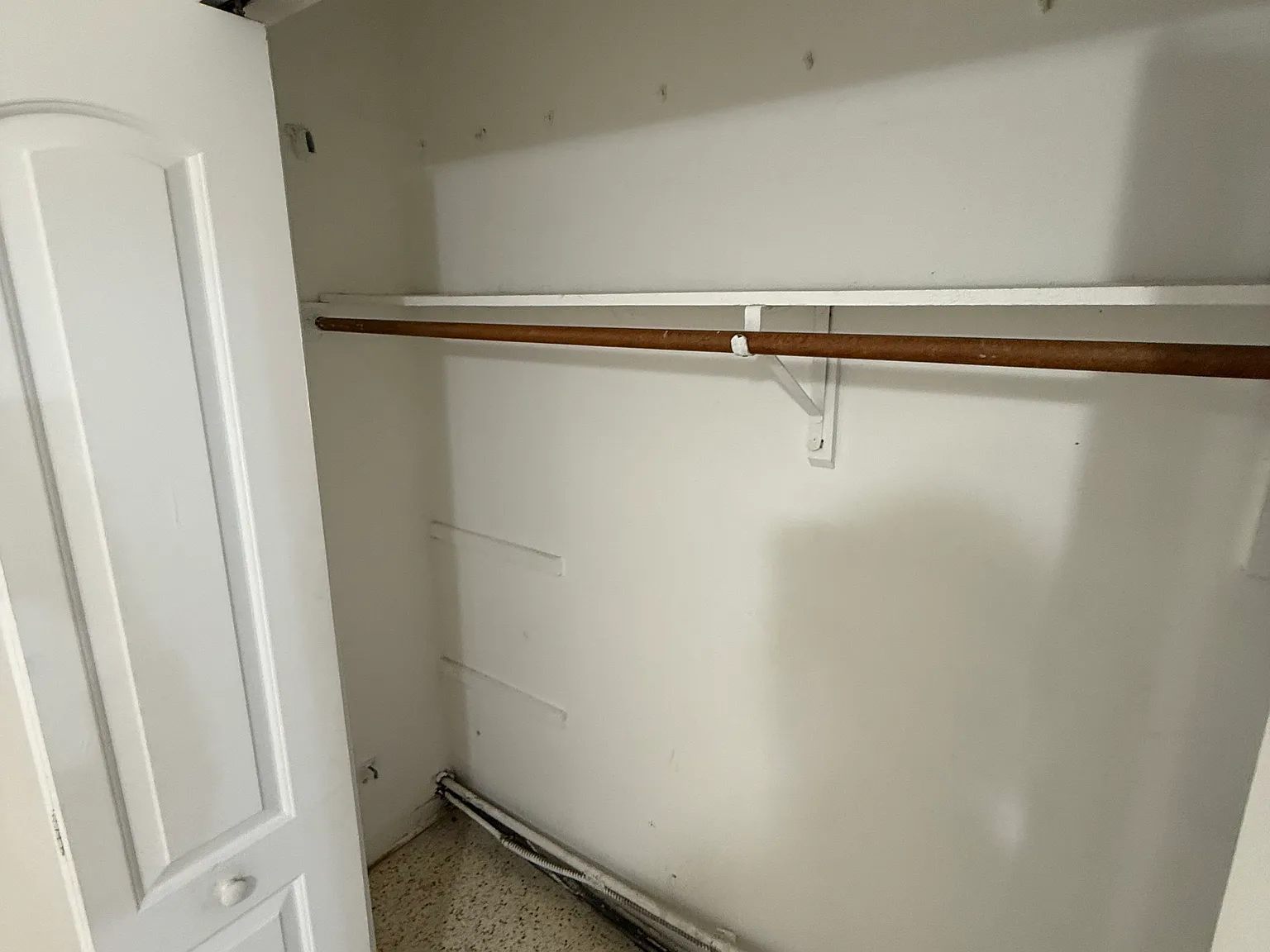 1 bed, 700 sqft, $1,700 — Photo 3