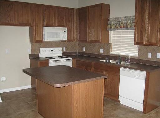 4th image of 13332 Phoenix Dr