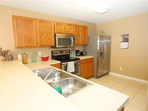 3rd image of 4313 Silver Falls Dr