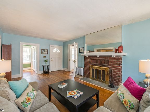 5th image of 43 Virginia Ave