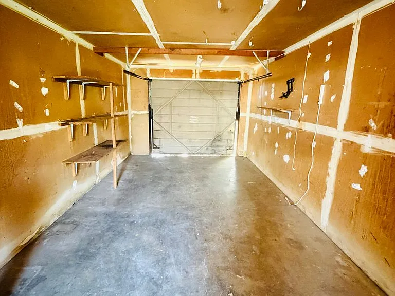 203 W Benjamin Holt Dr — Photo 15