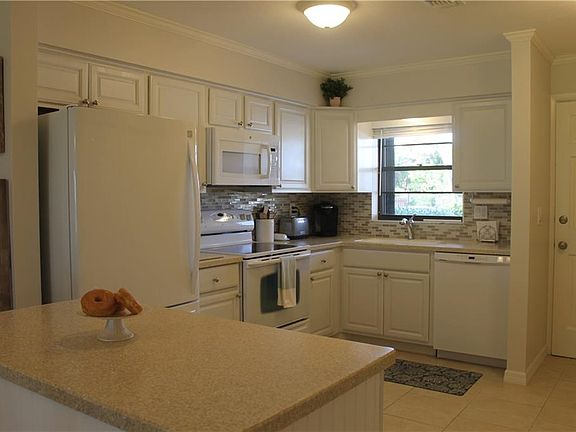 5th image of 4159 Silver Palm Dr #1