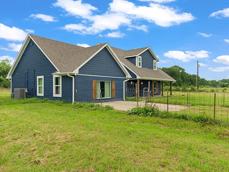 6131 Hartlee Field Rd — Photo 2