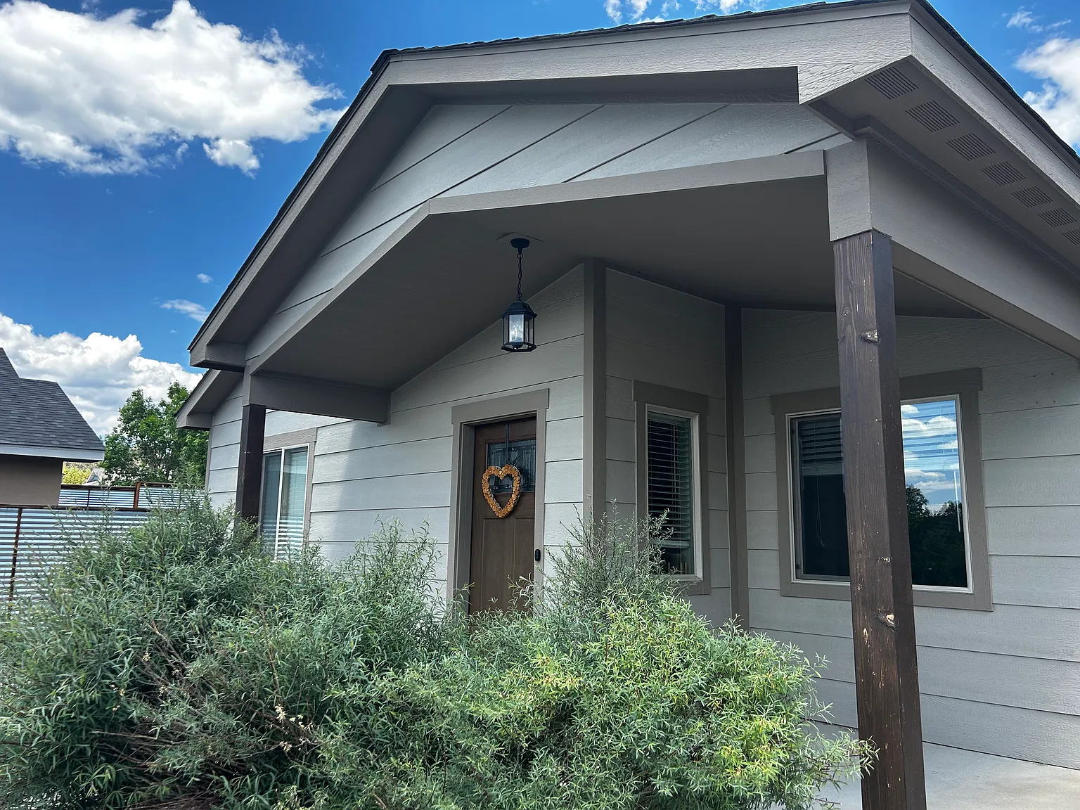 2 bed, 1040 sqft, $2,300 — Photo 1