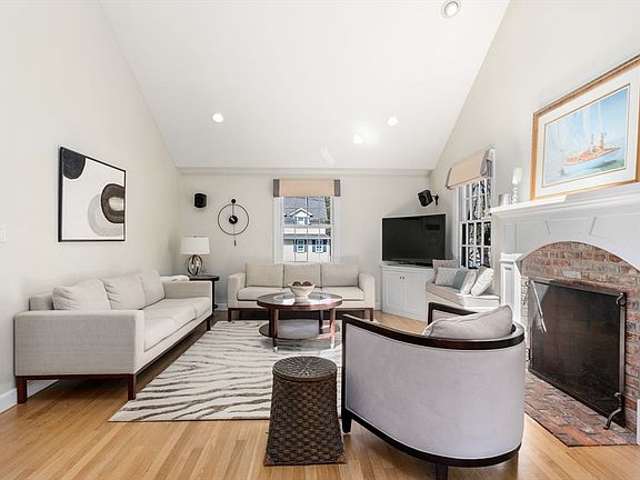 4th image of 30 Ivy Rd