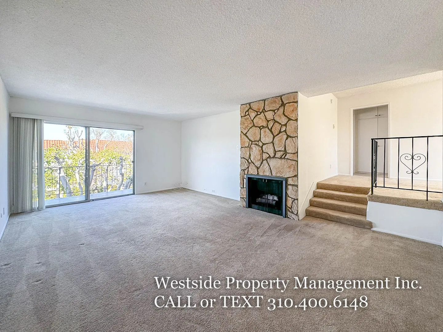 Mar Vista Upper 1Bd/1BA W/Balcony! — Photo 2