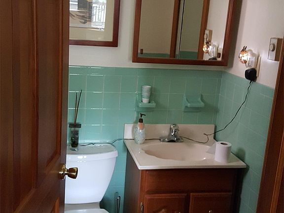 5th image of 1604 N Rodney St APT 1
