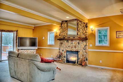 4th image of 7644 NW Lenox Ln