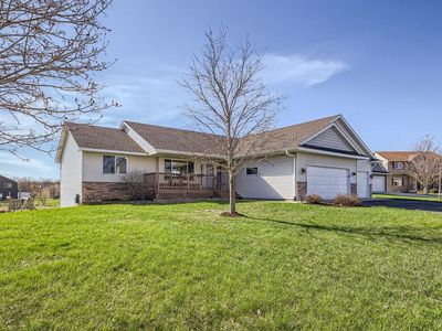 906 Wyatt Cir, Montrose, MN, 55363