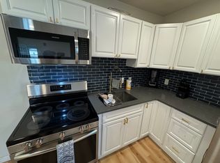 458-460 Smithfield Ave, Pawtucket, RI 02860