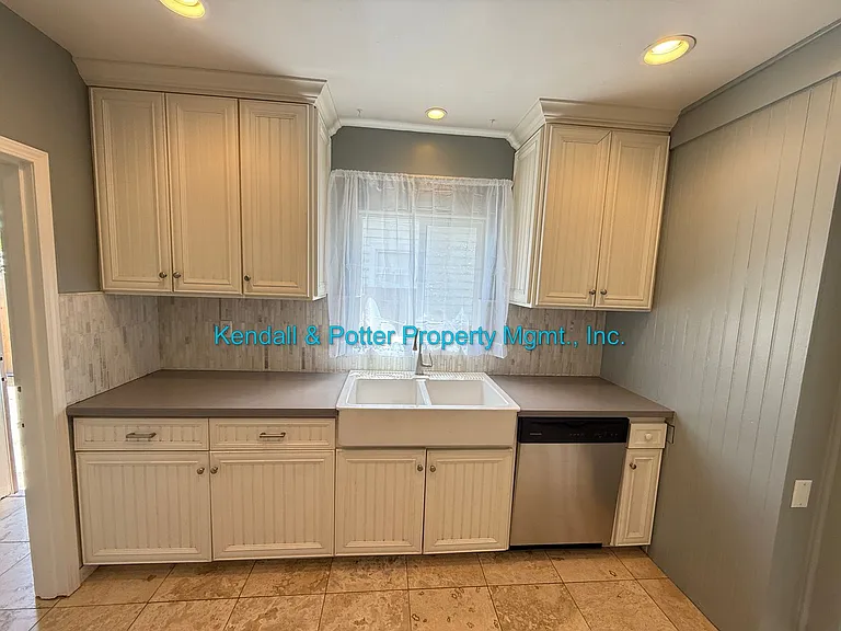 66 Roosevelt St — Photo 11