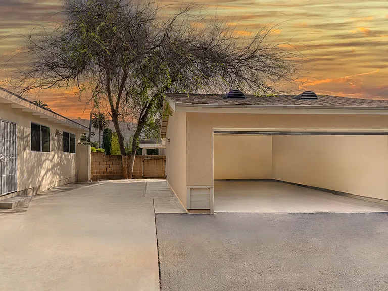 9536 E Naomi Ave — Photo 23