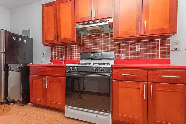 Rented by Duradox Management LLC | media 18