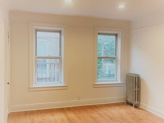 2nd image of 3037 35th St APT 2F