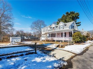 65 West St, East Greenwich, RI 02818