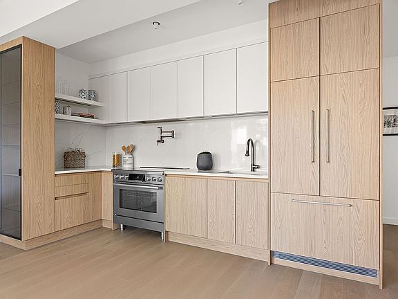 3rd image of 177 Greenpoint Ave #3