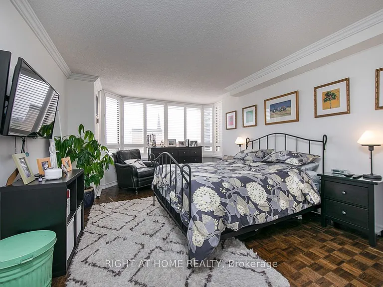 280 Simcoe St #1405 — Photo 31