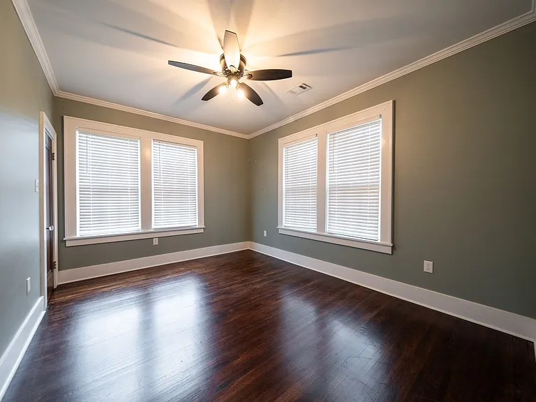 1431 Skyline Dr N — Photo 25
