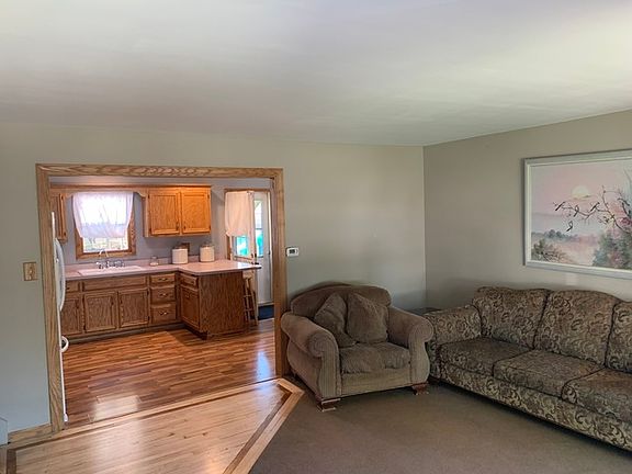 3rd image of 5185 Newport Dr