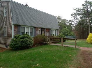 19 Briarwood Ln, Tisbury, MA 02568