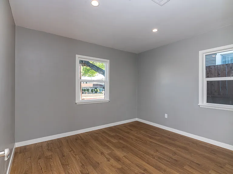 305 N Chevy Chase Dr #305 — Photo 15