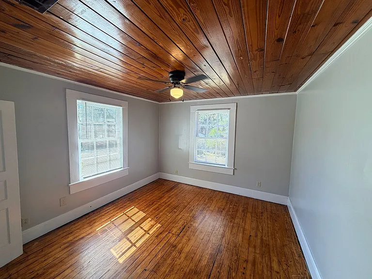 1005 Langdale Dr #B — Photo 15