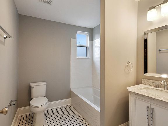 3rd image of 3128 Saint Ann St #3128