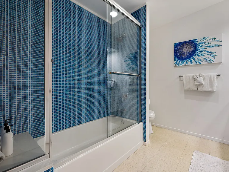 622 N Monterey Rd — Photo 34