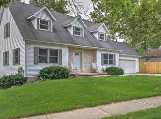 811 S Cedar Hill Dr, Decatur, IL 62521