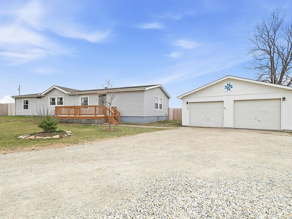 1st image of 1909 SW 90th St