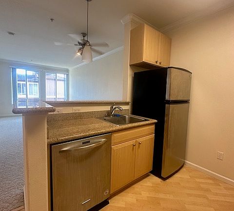 3rd image of 801 S Winchester Blvd APT 5401