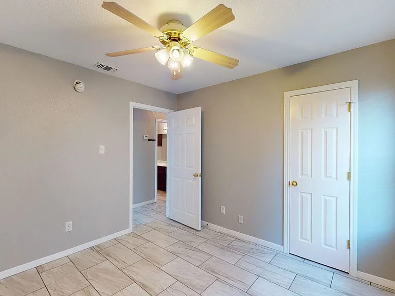 3805 Littleleaf Ct #A — Photo 6