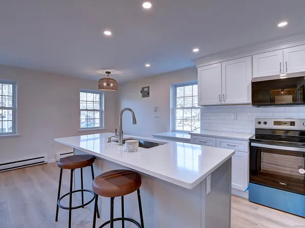 121 Shadow Lane APT B1, West Hartford, CT 06110