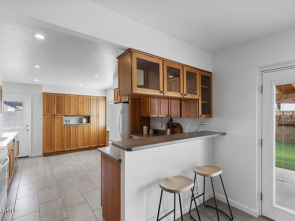 3rd image of 8517 E THOMAS Road