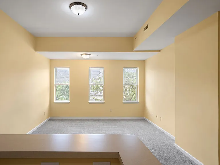 2300 N Calvert St — Photo 14