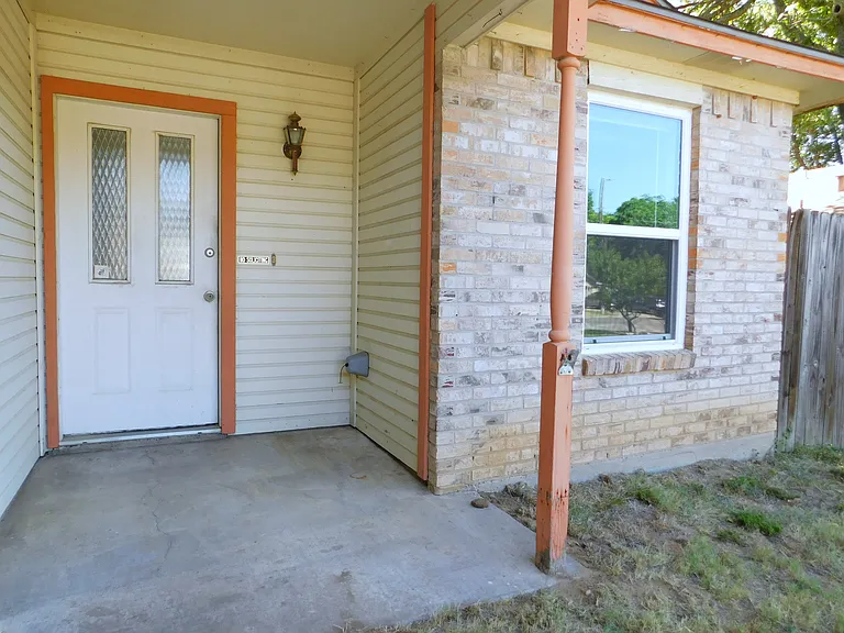 404 Pace Dr — Photo 5