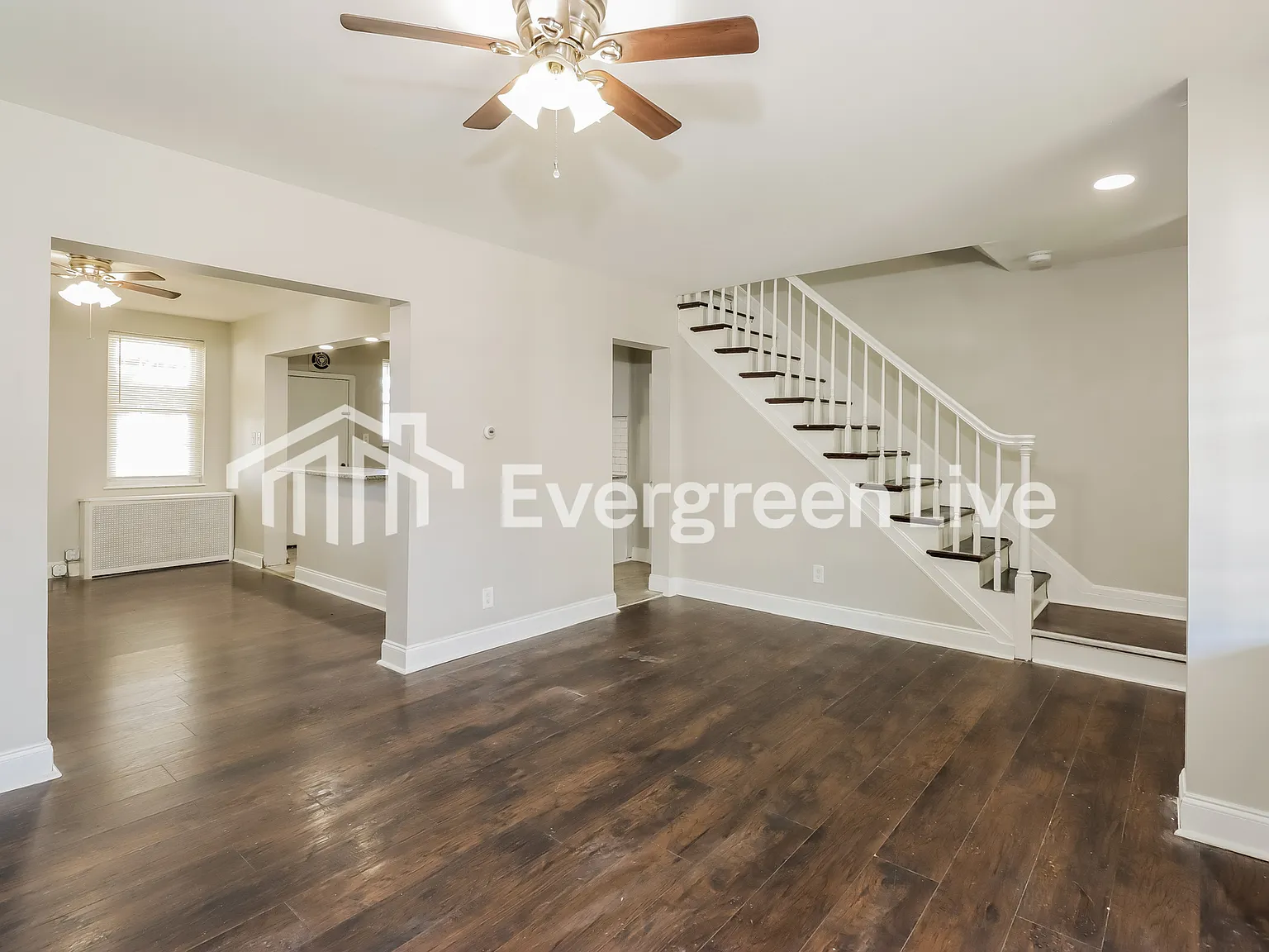 3 bed, 1.5 bath, 1200 sqft, $1,635 — Photo 4