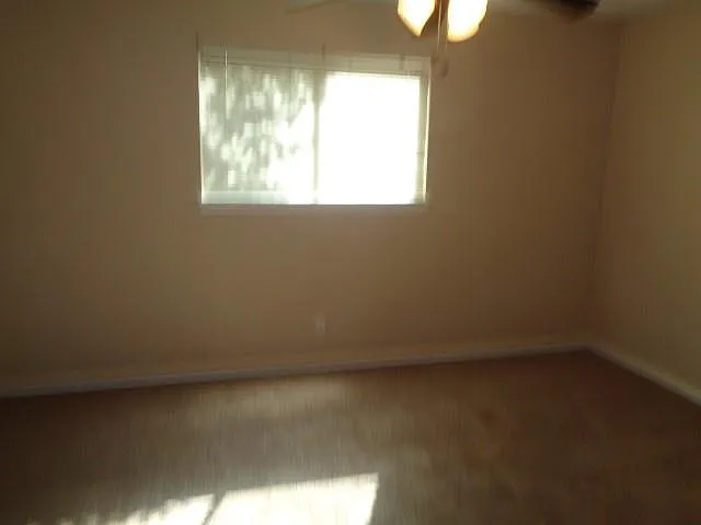 802 Baltic Ln — Photo 5
