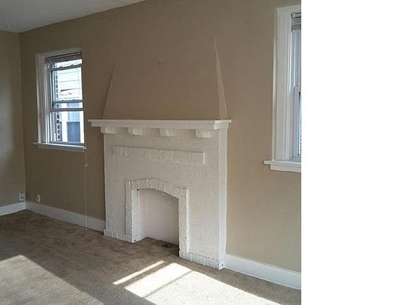 2nd image of 219 N Mersington Ave