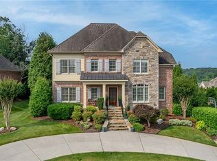 5542 Garden Park Ln, Winston Salem, NC 27106
