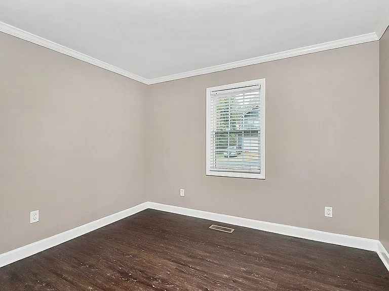 2215 Kennesaw Dr — Photo 8