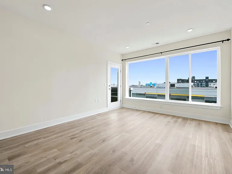 1148 N 2nd St #4I — Photo 9