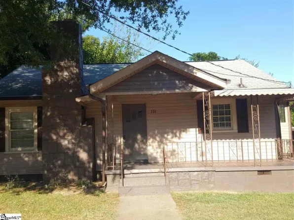 101 Moss St, Greer, SC 29651