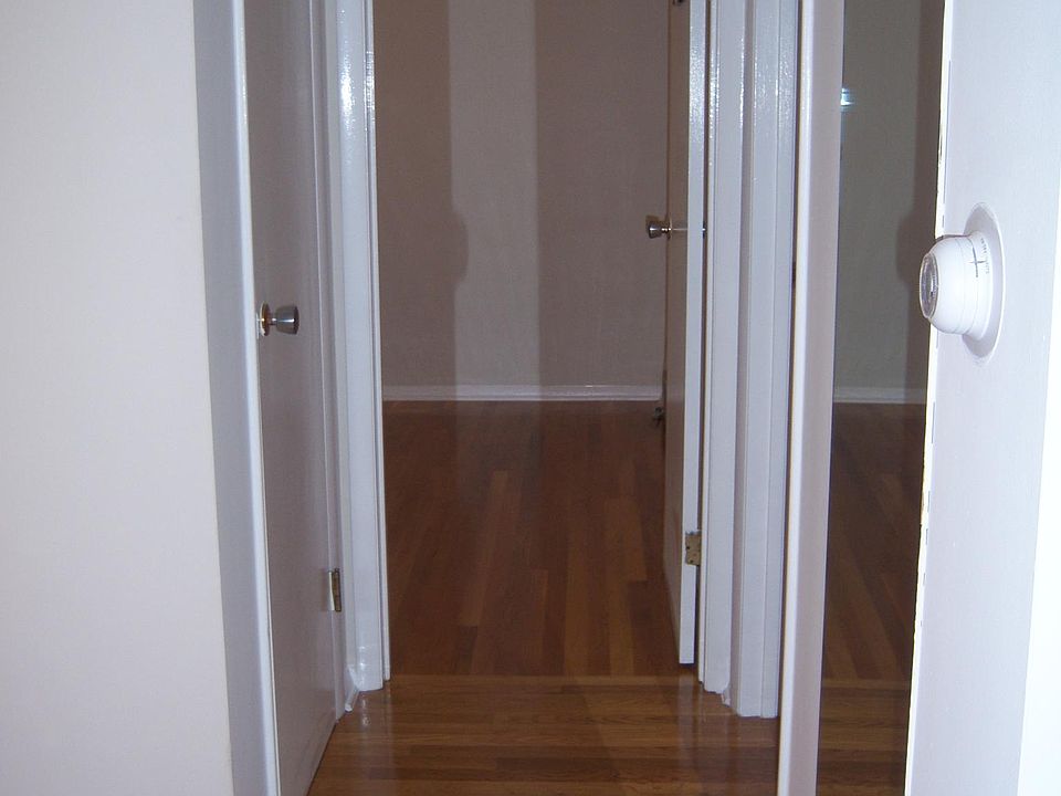 2nd image of 2124 Dorothy Ave APT 8